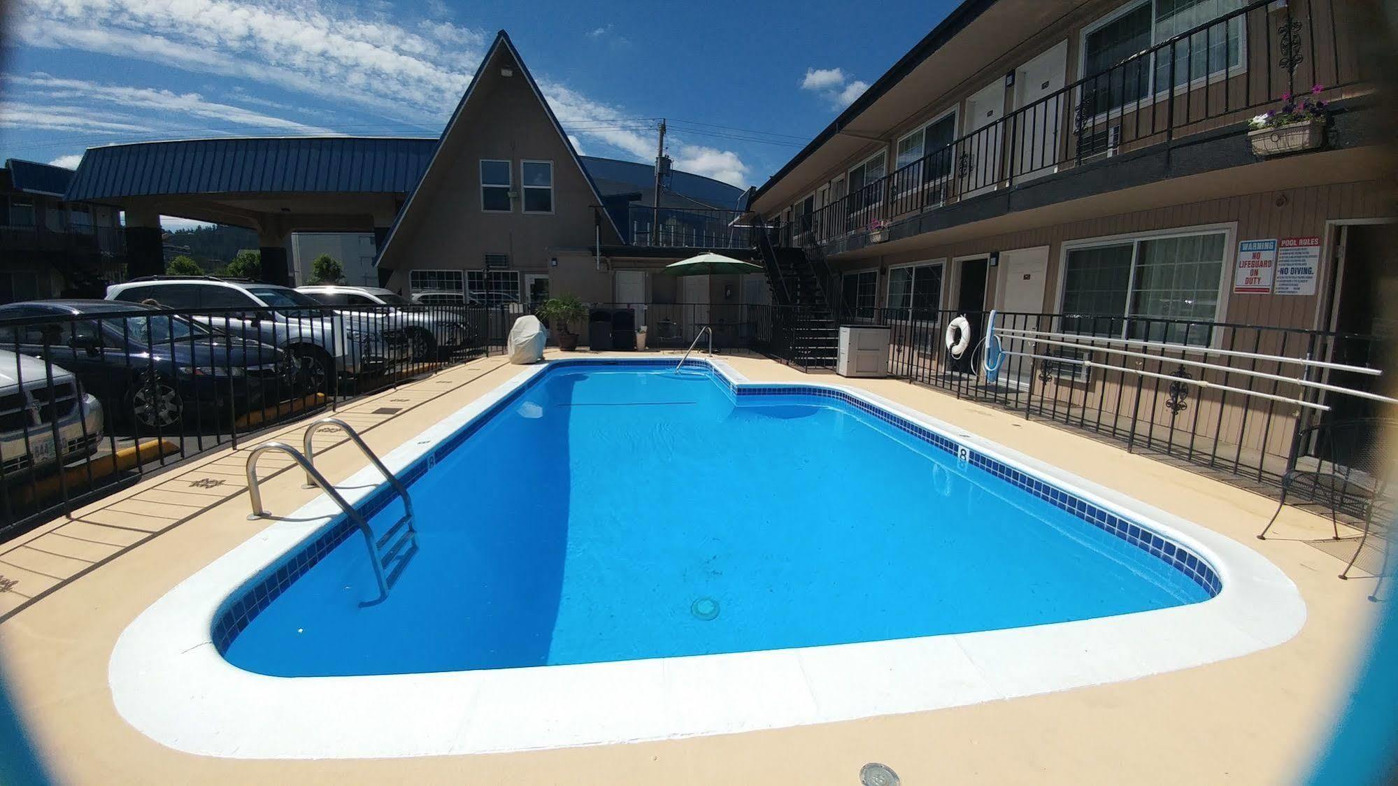 Motel And
