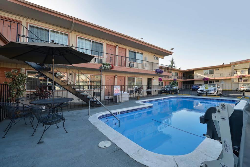 Motel And Eugene