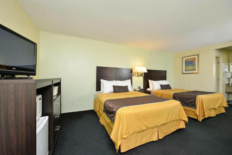 And Motel 2*
